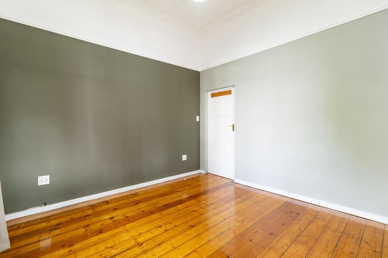 5 Bedroom Property for Sale in Observatory Western Cape